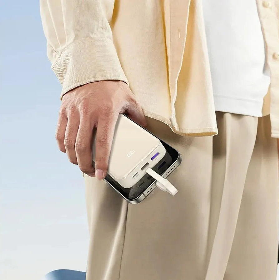 Vanjska baterija UGREEN PB521, 20000mAh, 30W, QC + PD, 1 x USB-A - 2 x USB-C, Bijela