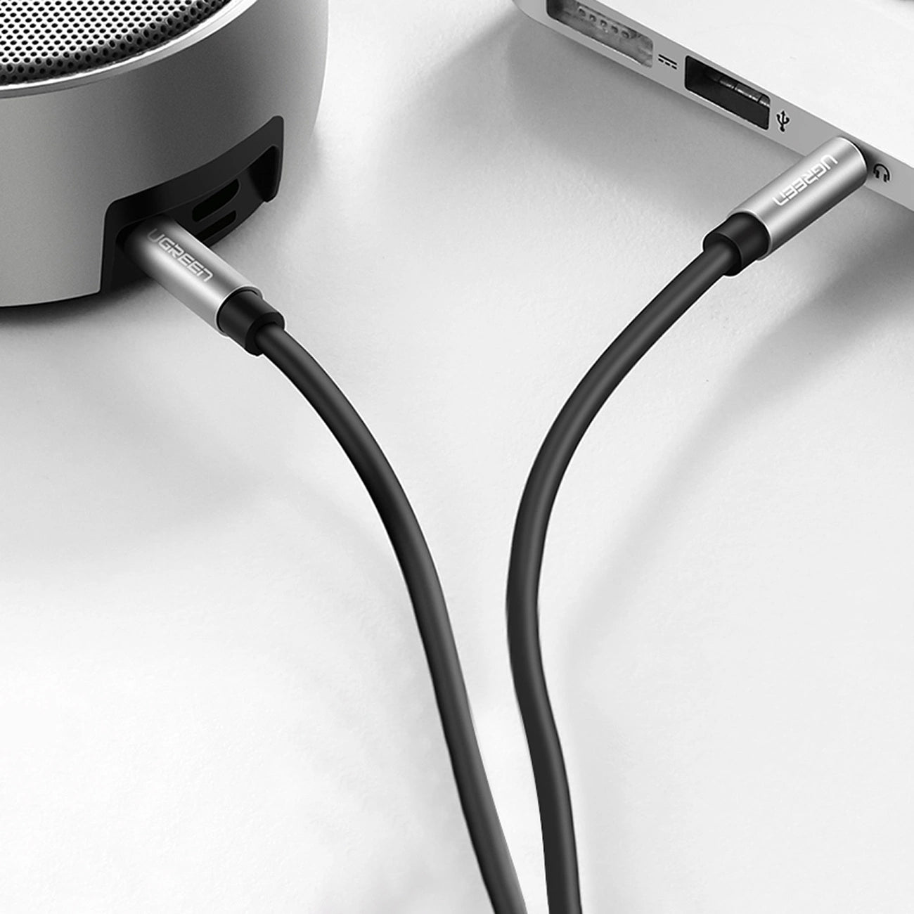 Audio kabel 3.5mm - 3.5mm UGREEN AV119, 2m, Crni