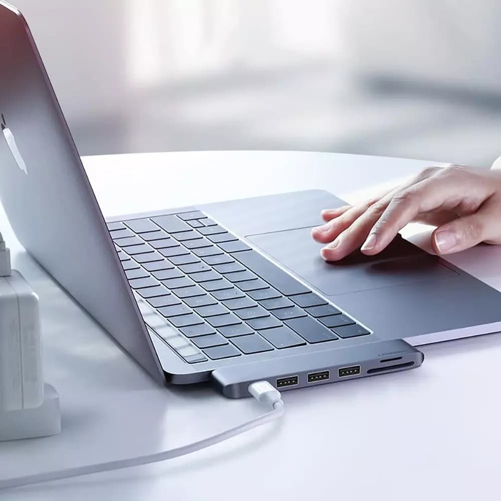 Hub USB-C UGREEN CM251 za Apple MacBook Pro / Air, 3 x USB-A 3.0 - 1 x USB-C - 1 x SD - 1 x microSD, Sivi