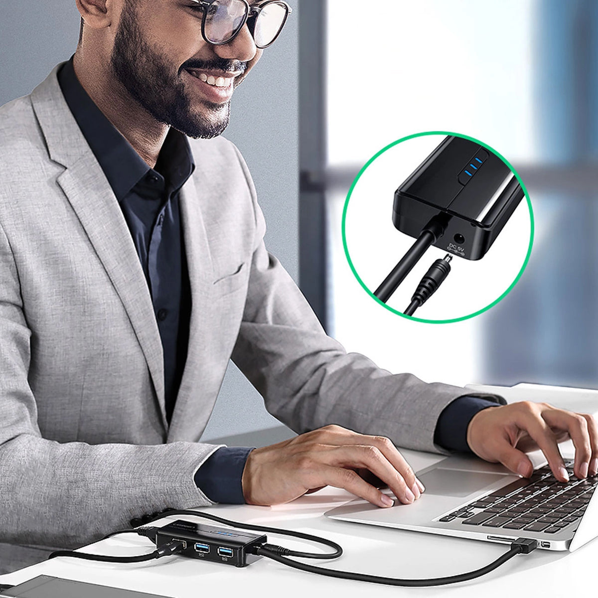 Hub USB UGREEN 20265, 3 x USB-A 3.0 - 1 x RJ45, Crni