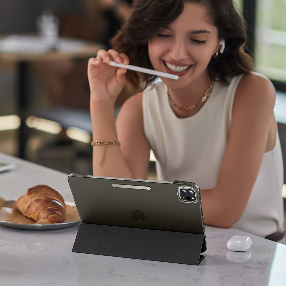 Futrola za Apple iPad Pro 13 (2024), ESR, Ascend Trifold, Crna Satinirana