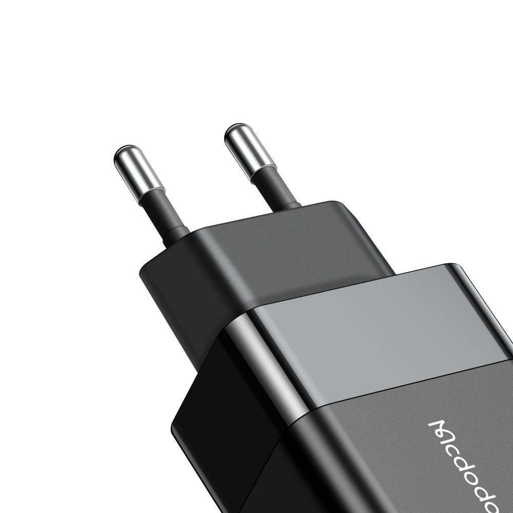 Mrežni punjač McDodo CH-1951 Hydrogen, 20W, 3A, 1 x USB-A - 1 x USB-C, Crni