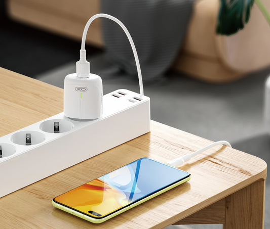Punjač mreže XO Design L114, 20W, 3A, 1 x USB-A - 1 x USB-C, Bijeli