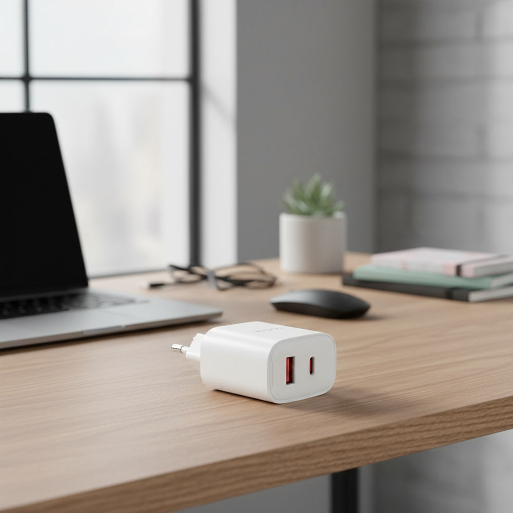 Punjač za mrežu Yesido YC02E, 20W, 3A, 1 x USB-A - 1 x USB-C, Bijeli