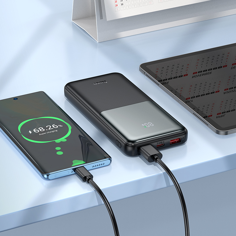 Vanjska baterija HOCO J136, 10000 mAh, 22,5 W, QC + PD, 1 × USB-C – 2 × USB-A, crna