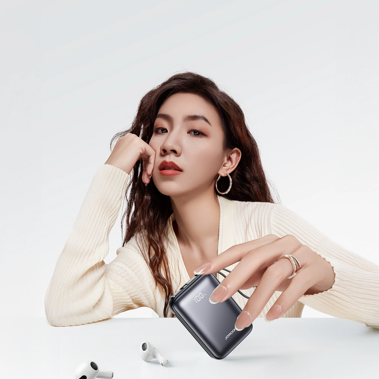 Vanjska baterija Joyroom JR-PBF29, 20000mAh, 22.5W, QC + PD, 1 x Lightning - 2 x USB-C, Crna