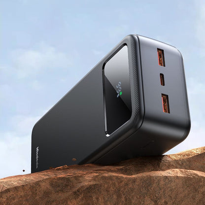 Vanjska baterija McDodo MC-4240, 30000mAh, 22.5W, QC + PD, 2 x USB-A - 1 x USB-C, Crna