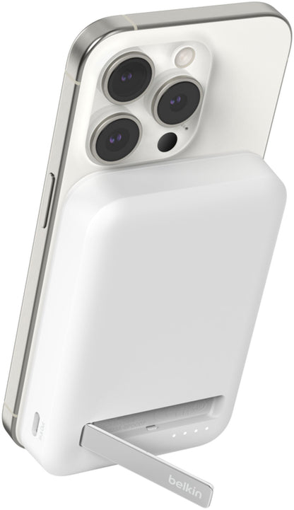 Bežična vanjska baterija Belkin BoostCharge Pro s postoljem, 8000mAh, 15W, FQI, 1 x QI - 1 x USB-C, Bijela BPD007btWH