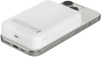 Bežična vanjska baterija Belkin BoostCharge Pro s postoljem, 10000mAh, 15W, FQI, 1 x QI - 1 x USB-C, Bijela BPD008btWH
