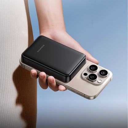 Vanjska bežična baterija Borofone BJ82A Dawn, 10000mAh, 22.5W, QC + PD + FQI, 1 x QI - 1 x USB-A - 1 x USB-C, Crna
