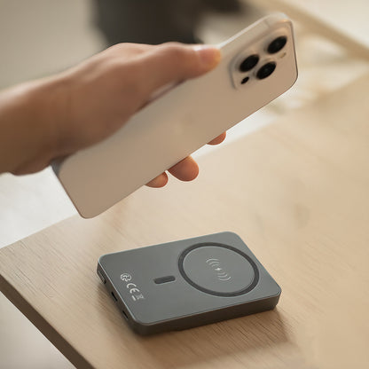 Vanjska baterija Wireless Forever MATB-200, 5000mAh, 20W, PD + FQI, 1 x QI - 1 x USB-C, Crna