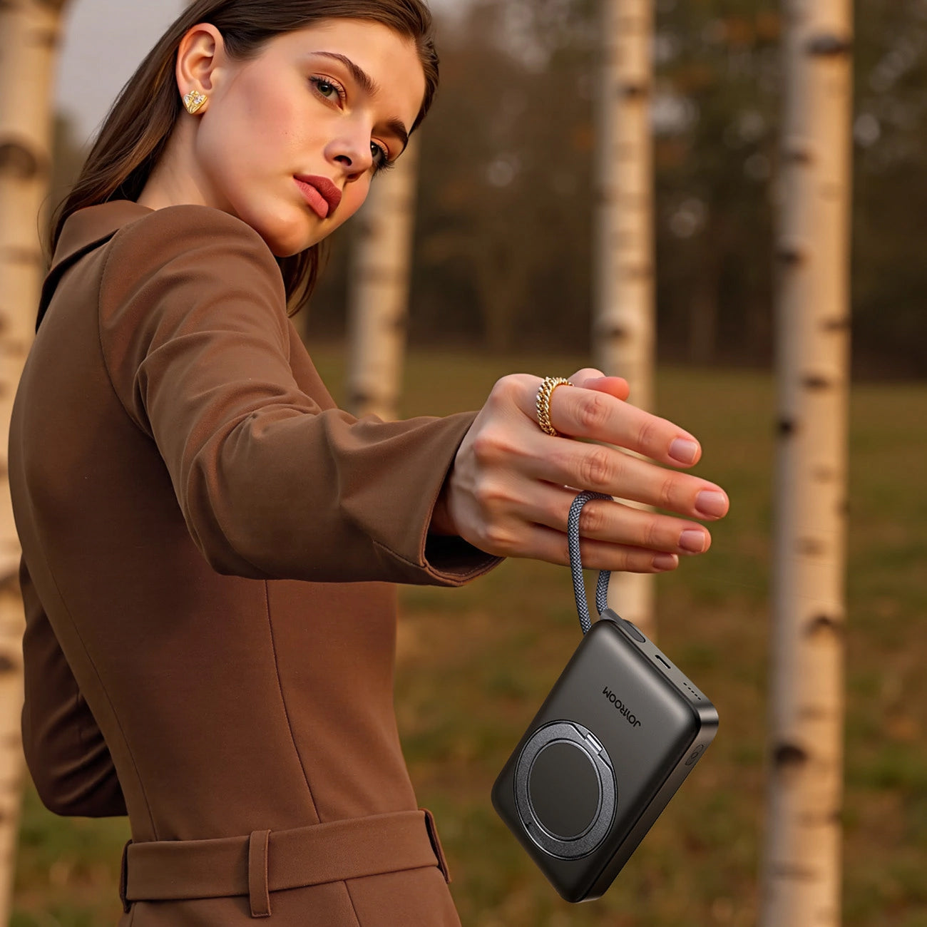 Vanjska bežična baterija Joyroom JR-PBM02, 10000mAh, 22.5W, PD + FQI, 1 x QI - 2 x USB-C, Crna