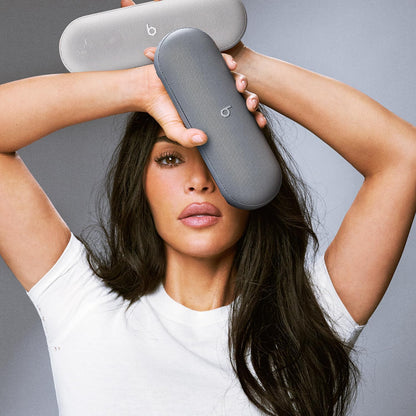 Prijenosni Bluetooth zvučnik Beats Pill Kim Kardashian Edition, Sivi MAX24ZM/A