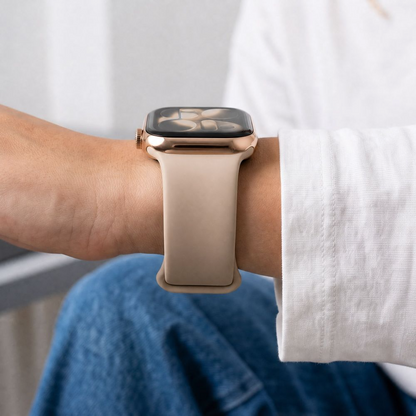 Tech-Protect silikonski remen za Apple Watch 49mm / 46mm / 45mm / 44mm serija, bež