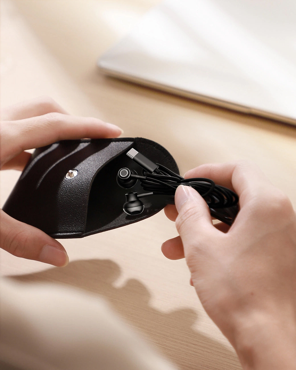 Handsfree USB-C Joyroom JR-EC07, Crni