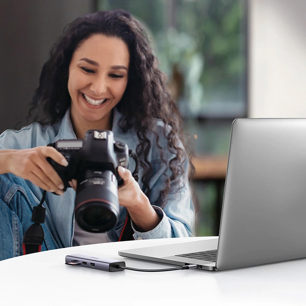 Hub USB-C UGREEN CM512, 2 x USB-A 3.0 - 1 x USB-C - 1 x HDMI - 1 x SD - 1 x microSD - RJ45, Sivi