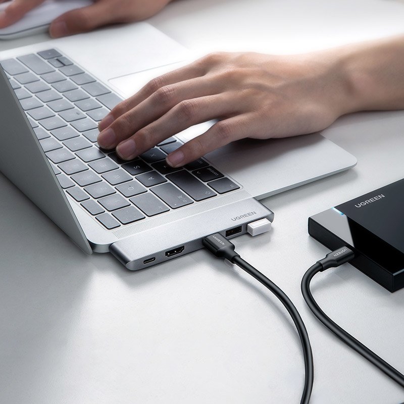 USB-C hub UGREEN za Apple MacBook Pro / Air seriju, 3 x USB-A 3.0 - 1 x USB-C - 1 x HDMI, Siva