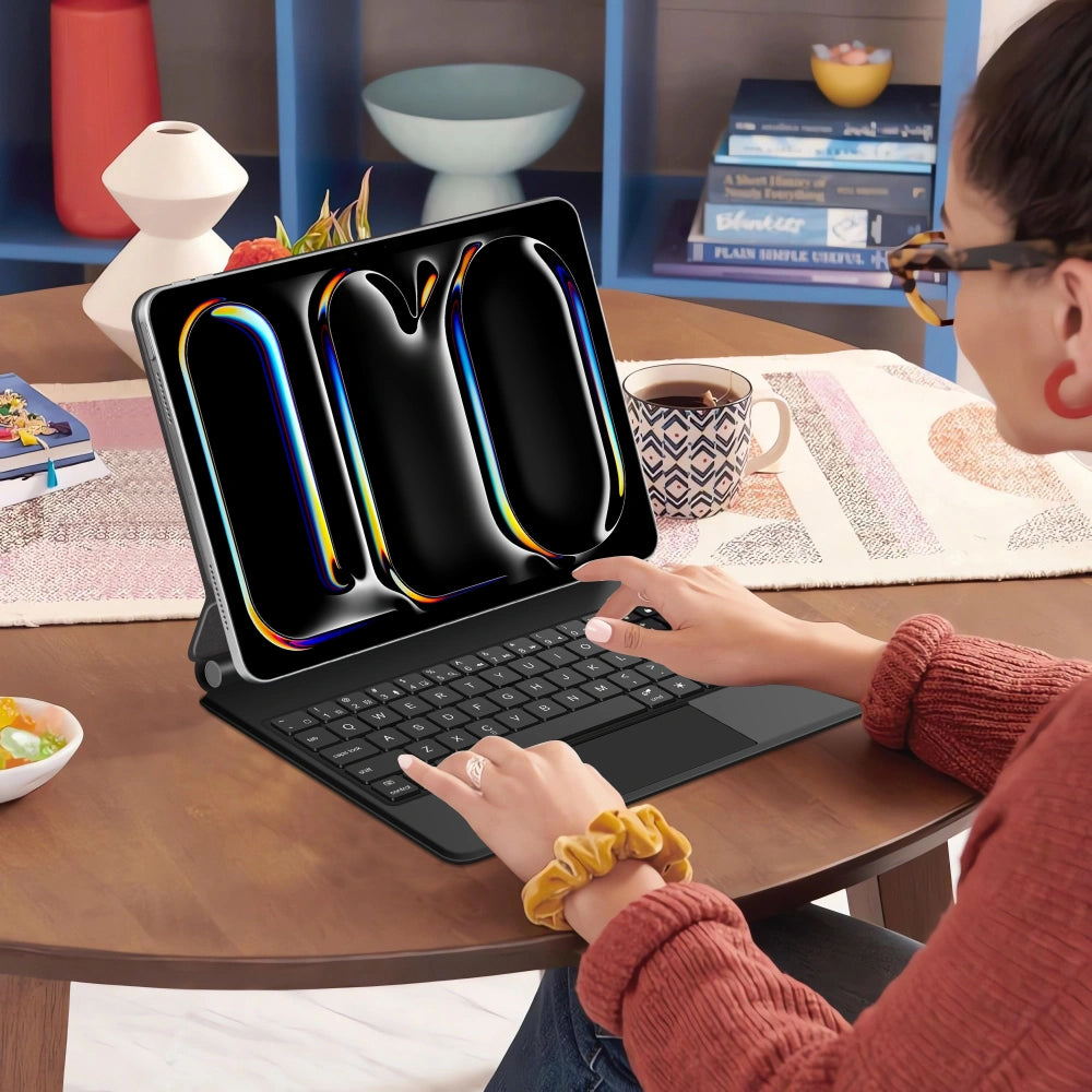 Futrola s tipkovnicom za Apple iPad Pro 11 (2025) / (2024), Tech-Protect, SmartCase Magnetic, Crna