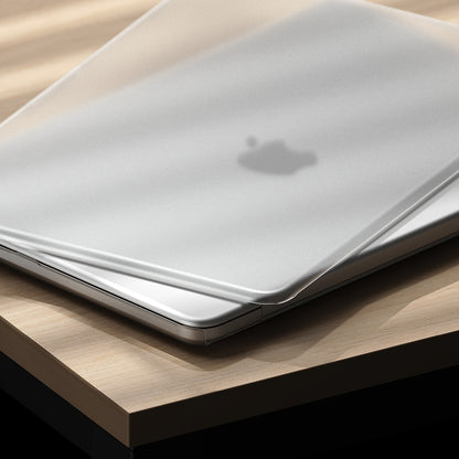 Ringke Slim maska za Apple MacBook Neo 13 inča, mat prozirna.