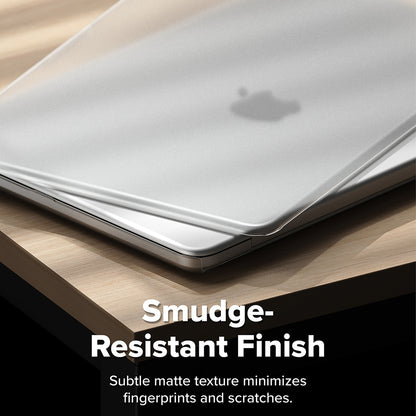Ringke Slim maska za Apple MacBook Neo 13 inča, mat prozirna.