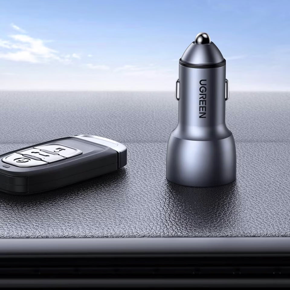 Auto punjač UGREEN CD213, 36W, 3A, 2 x USB-A, Sivi