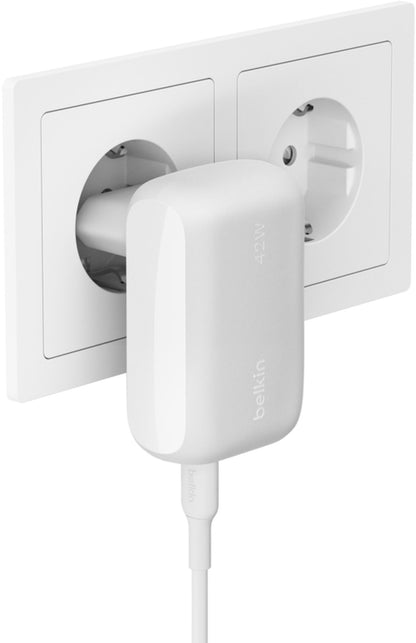Mrežni punjač Belkin BoostCharge Dual, 42W, 3A, 1 x USB-A - 1 x USB-C, Bijeli WCB009vfWH