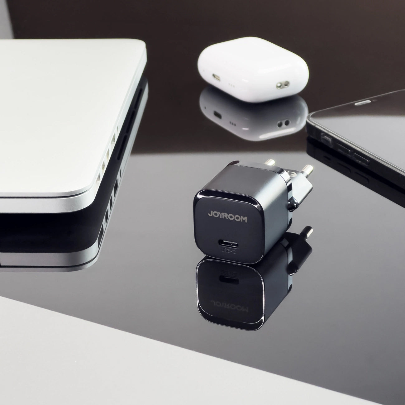 Mrežni punjač Joyroom JR-TCF02, 20W, 3A, 1 x USB-C, Crni