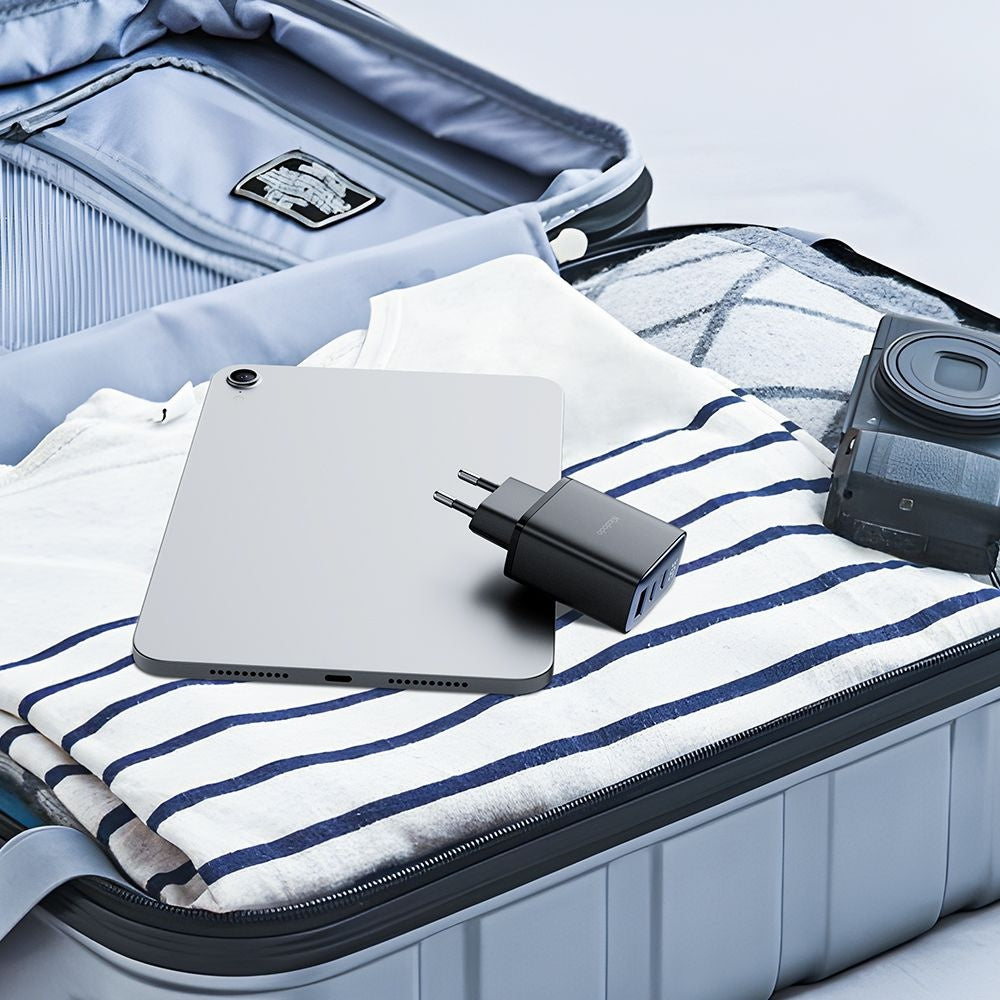 Mrežni punjač McDodo CH-2180 Display, 30W, 3A, 1 x USB-A - 2 x USB-C, Crni