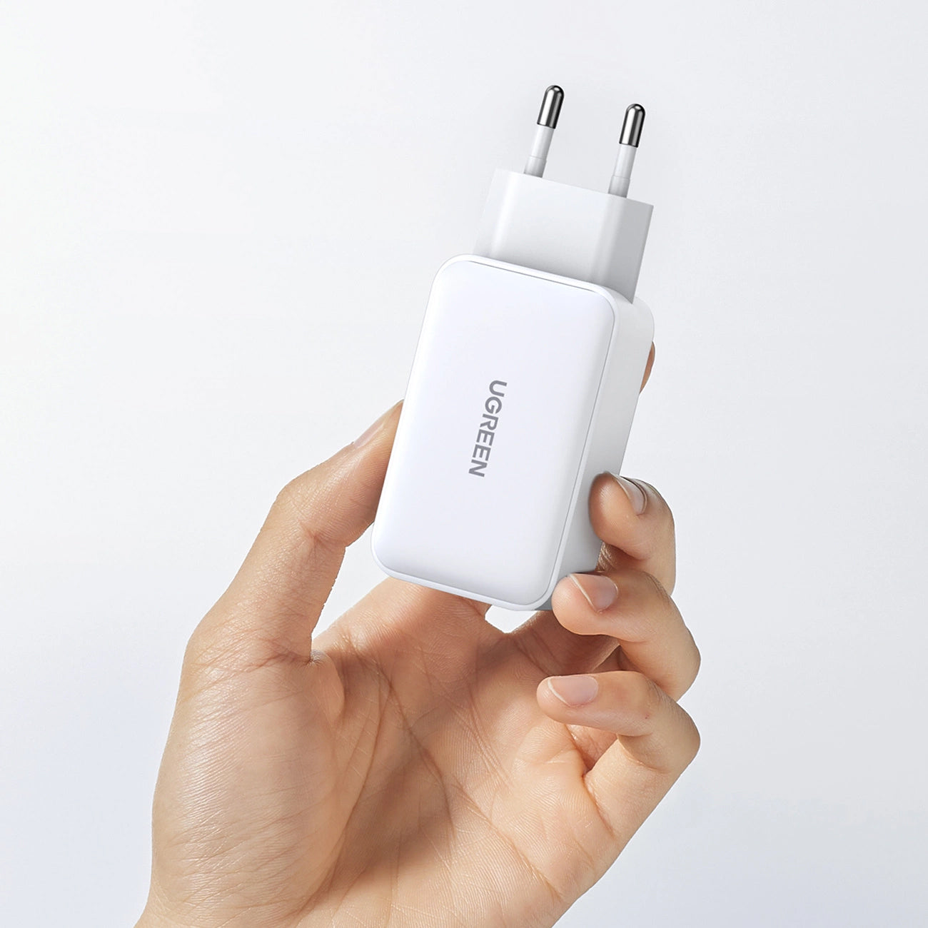 Punjač za mrežu UGREEN CD244, 65W, 3A, 1 x USB-A - 2 x USB-C, Bijeli