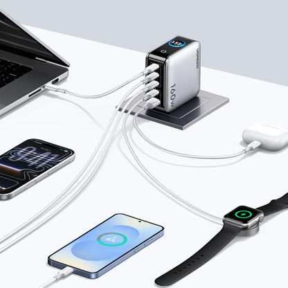 UGREEN Nexode Pro X774 (65637B) mrežni punjač sa zaslonom, 160 W, 5 A, 1 x USB-A – 4 x USB-C, sivi