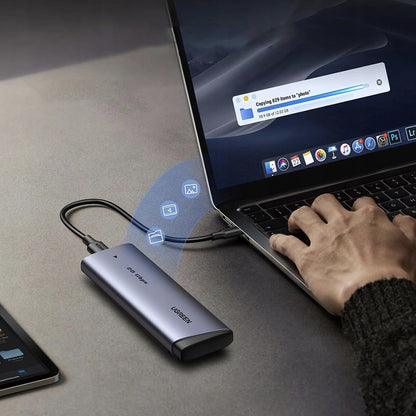 Rack UGREEN CM767 (55150) za SSD M.2 NVMe, Sivi